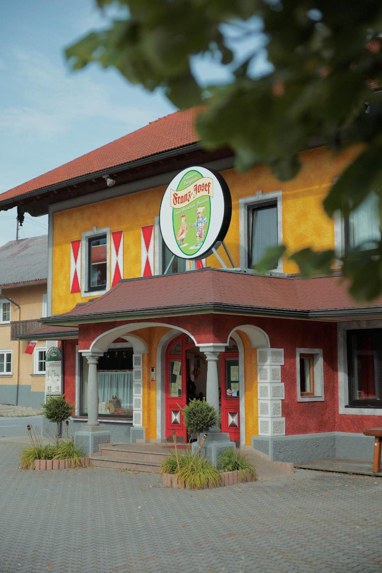 Landgasthof Franz Josef Straßwalchen Exterior foto