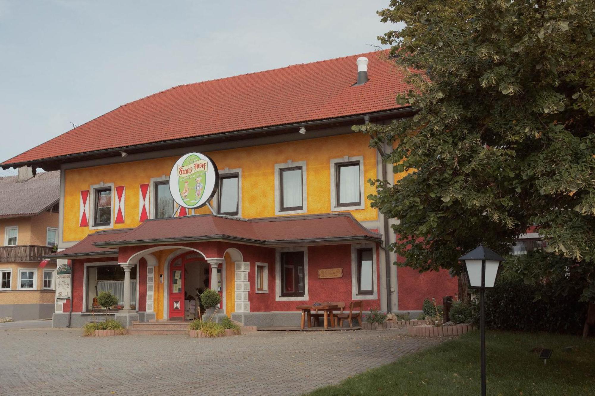 Landgasthof Franz Josef Straßwalchen Exterior foto
